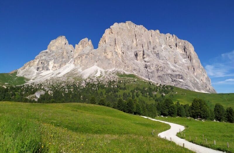 Giro del gruppo del Sassolungo